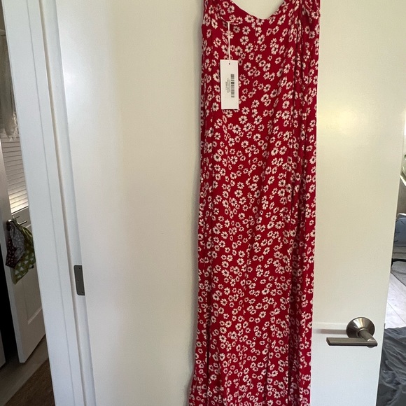 Brand new with tags, spaghetti strap red dress - Picture 7 of 9